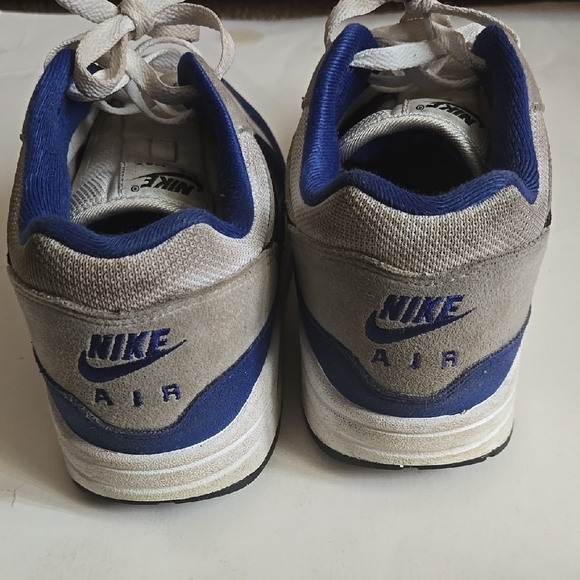 Nike Men's Blue and Gray Sneakers - Picture 4 of 5
